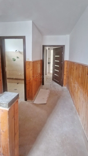 Aproape De Castelul Cantacuzino - imagine 18