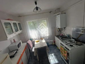 Apartament 3 camere, Etaj 2/4,  Zonă liniștită - imagine 4 Apartament 3 camere, Etaj 2/4,  Zonă liniștită - imagine 4