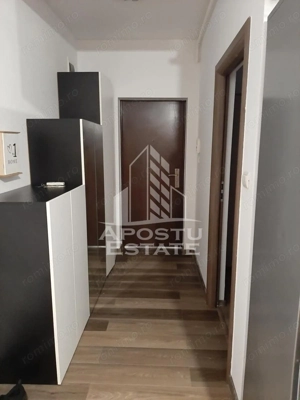 Apartament 3 camere, centrala proprie,loc parcare.zona Giroc - imagine 3 Apartament 3 camere, centrala proprie,loc parcare.zona Giroc - imagine 3