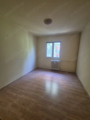 Închiriez apartament 3 camere