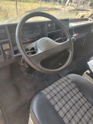 Autorulota Peugeot J 5 Frankia Mobil - imagine 2