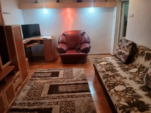 Închiriez apartament cu 2 camere decomandat - imagine 2