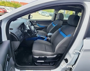 Ford Kuga - tractiune integrala 4x4 - 2.0 diesel - 136 c.p. - imagine 8