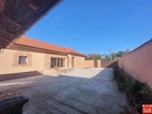 Casa frumoasa in Chisineu Cris - imagine 15