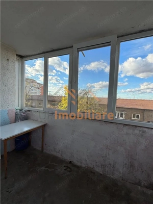 APARTAMENT 3 CAMERE | ETAJ INTERMEDIAR | ZONA ROGERIUS | ORADEA - imagine 10
