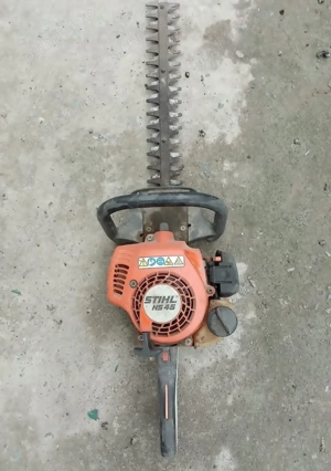 Masina de tuns gard viu STIHL HS 45 