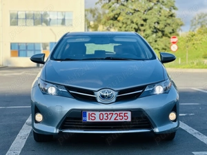 Toyota Auris Hybrid Active