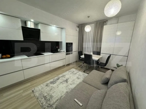 Apartament de vânzare, cu 3 camere, mobilat și utilat, zona centrala - imagine 3