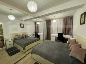 Apartament de vânzare, cu 3 camere, mobilat și utilat, zona centrala - imagine 4