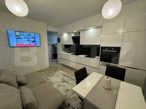 Apartament de vânzare, 3 camere, mobilat și utilat, zona centrala