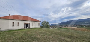 Vila la roșu, 240 mp, teren 93.000 mp - Șoimuș - imagine 3