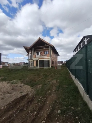 Casa semifinisata in Sanmartin, parter + etaj, 360 mp utili teren 980 mp - imagine 18 Casa semifinisata in Sanmartin, parter + etaj, 360 mp utili teren 980 mp - imagine 18