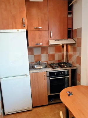 Garsoniera superba, 25 mp, zona Tractoru - imagine 7