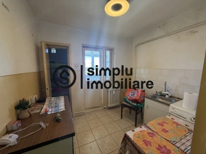 3 camere decomandate, zona Fortuna - 135 000 Euro - imagine 6