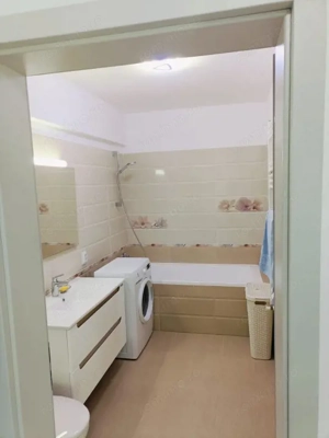 Garsoniera decomandata 46mp utili + loc de parcare subteran zona Tractorul  - imagine 8