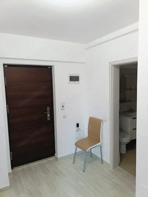 Garsoniera decomandata 46mp utili + loc de parcare subteran zona Tractorul  - imagine 6