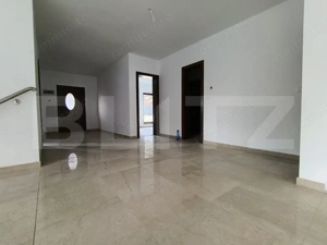 Casă cu 4 camere, 240 mp, teren 800 mp, zona Central 