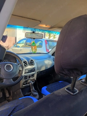 Vând mașina Dacia Sandero