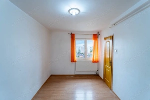 Garsoniera pentru buget mic, Titan Postavarul