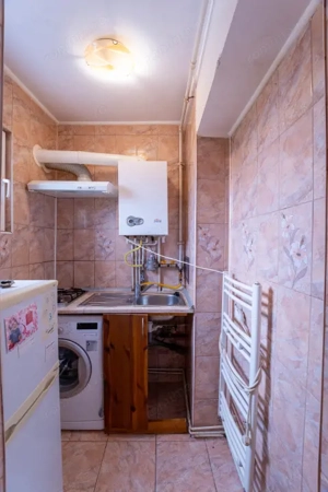 Garsoniera pentru buget mic, Titan Postavarul - imagine 2