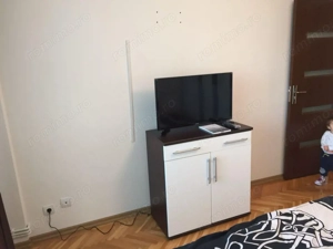 Apartament 3 camere Centru, etaj 3, spatios - imagine 13