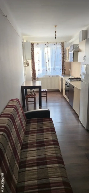 Închiriez apartament cu o cameră 