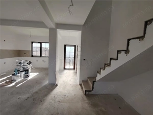 Duplex despartit prin camera tehnica - toate utilitatile- zona excelenta. - imagine 3