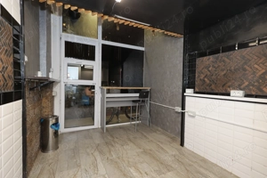 Spatiu comercial de inchiat prevazut cu 380v - imagine 5