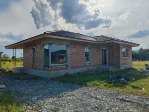 Casa Individuala de vanzare, 3 camere, 120 mp, zona Aerodrom - imagine 7 Casa Individuala de vanzare, 3 camere, 120 mp, zona Aerodrom - imagine 7