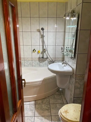 Vand apartament 2 camere decomandat central - imagine 10