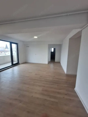 Tomis III , spatii IDEAL BIROURI, 103 mp. , LOC PROPRIU DE PARCARE - imagine 11