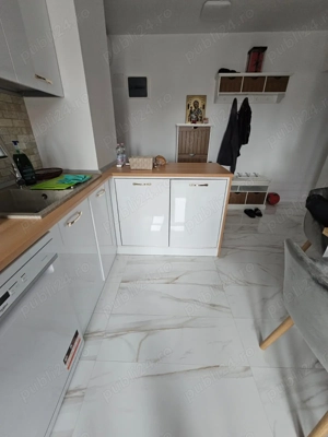 Vând apartament spațios cu mobilier modern