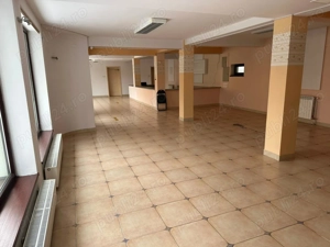 De inchiriat spatiu comercial  si birou