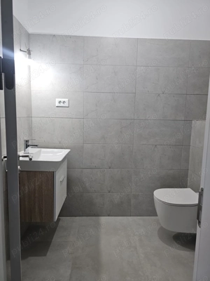 Apartament cu 3 camere, disponibil imediat pentru mutare. - imagine 7