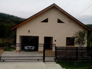 Se vinde casa individuala in satul Totea de Hurezani, judetul Gorj