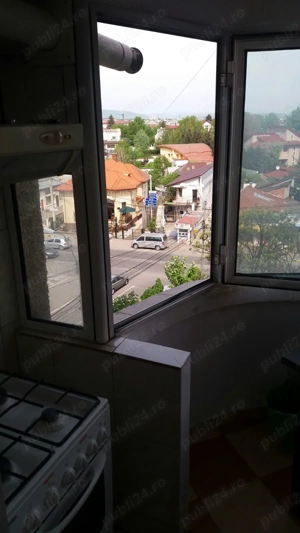 in regim de gazda  pentru  o femeie