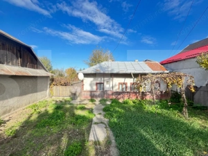 Casa batraneasca cu  teren de vanzare in Botosani