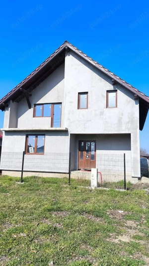 Vila de vanzare la Lovrin