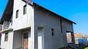 Vila de vanzare la Lovrin - imagine 2