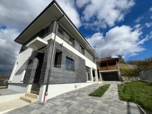 Casă individuală cu panoramă superbă la lac, Chinteni, teren 756 mp