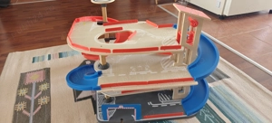 Parcare din lemn pentru masinute jucarie