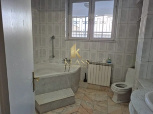 Apartament 5 Camere, 250mp, pretabi lpentru locuit cat si pentru alte activitati - imagine 8 Apartament 5 Camere, 250mp, pretabi lpentru locuit cat si pentru alte activitati - imagine 8