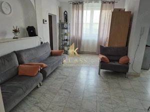 Apartament 5 Camere, 250mp, pretabi lpentru locuit cat si pentru alte activitati - imagine 9 Apartament 5 Camere, 250mp, pretabi lpentru locuit cat si pentru alte activitati - imagine 9