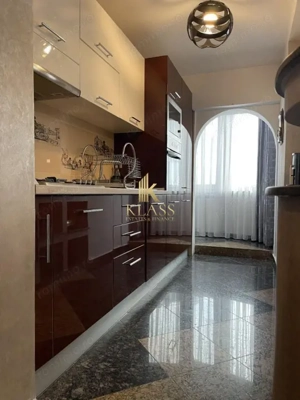 De închiriat | Apartament 2 camere | Bulevardul Decebal | 66 mp | Mobilat  - imagine 7