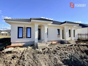 Duplex cu 3 camere si toate utilitatile - Mosnita - Drumul Boilor