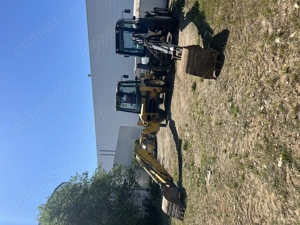 Închiriez buldoexcavator și motostivuitor 