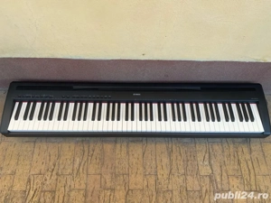 pian digital Yamaha P-95