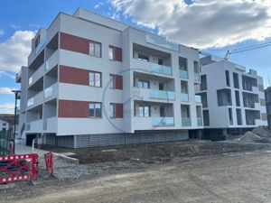 Apartament  Bloc Nou zona Zavoaie plus parcare subterana  - imagine 4