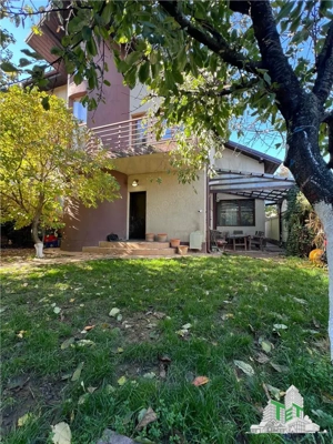 Vila individuala cuplata 6 camere P+E+M, cu incalzire pe centrala si semineu, toate utilitatile si h - imagine 2