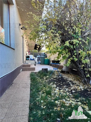 Vila individuala cuplata 6 camere P+E+M, cu incalzire pe centrala si semineu, toate utilitatile si h - imagine 8